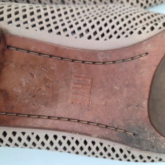 Frye Women's Gwen Slide Laser Cut Perforated Blush Nubuck Leather Sandal 8 - Picture 7 of 7